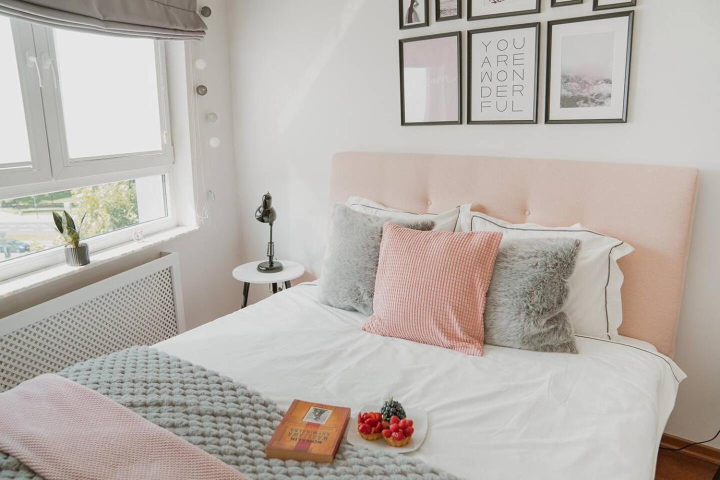 Modern With Parking Near Metro Kabaty By Renters Apartament