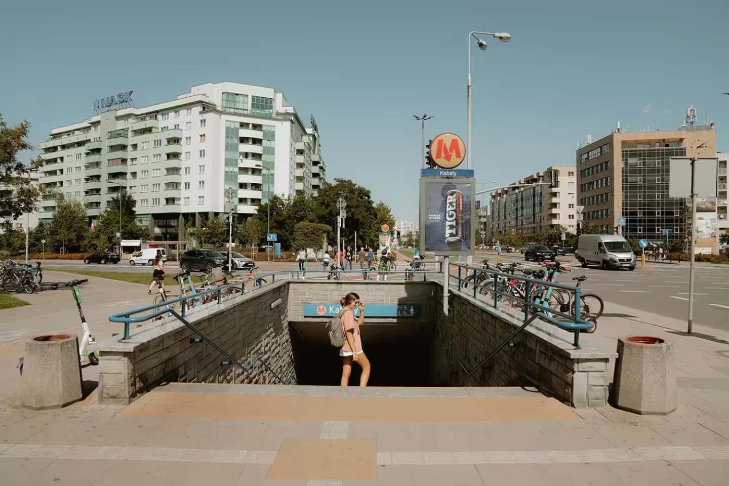 Apartament Modern With Parking Near Metro Kabaty By Renters